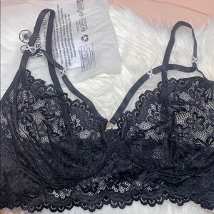 SHEIN Black Lace Bra with Scalloped Trim